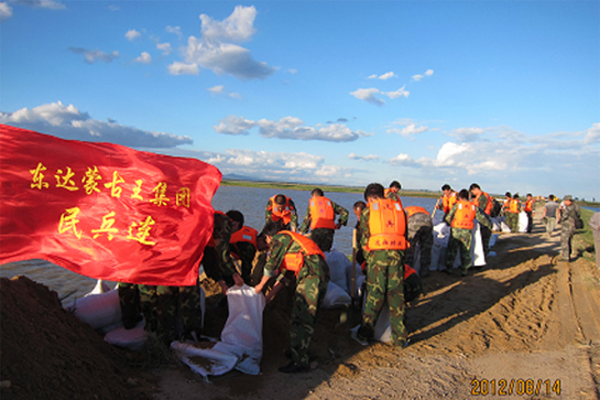 铁算算盘民兵连积极支持抗洪抢险